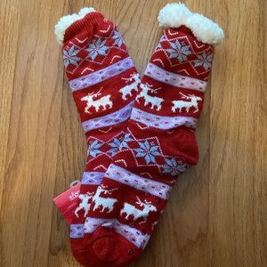NWT Unisex Fluffy Holiday Socks